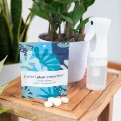 Instant Plant Food 3 pc Houseplant Care & Natural Pest Protection: Vegan, Set with Gloves & Sprayer