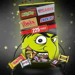 3 Musketeers, Snickers, Milky Way, & Twix, Halloween Candy Variety Pack - 61.85oz/225ct