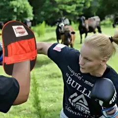 Amber Fight Gear Canvas Punch Mitts &ndash; Durable, Secure Fit, Boosts Speed & Power for Boxing, MMA, Kickboxing & Aerobics.