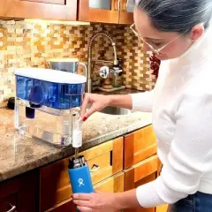PUR Classic 30-Cup Water Dispenser Filtration System - Blue/White: BPA-Free, Filters Chlorine & Mercury, 40-Day Filter Life