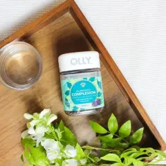 OLLY Flawless Complexion Chewable Gummies - Berry Fresh - 50ct