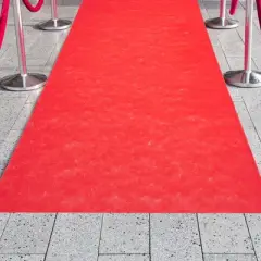 Juvale Red Carpet Runner for Party, 50 Ft Runway Aisle for Wedding, Banquet, Prom Nights, Movie Night Decor, 40gsm, 3 Feet Wide