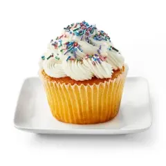 Vanilla Filled Jumbo Cupcake - 6oz - Favorite Day&trade;