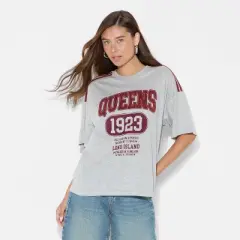 Women's Queens NY Oversized Short Sleeve Graphic T-Shirt - Light Gray