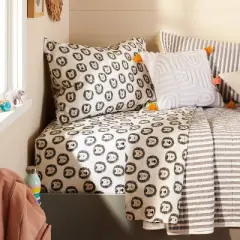 Toddler Lions Cotton Kids' Sheet Set Black & White - Pillowfort&trade;