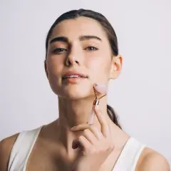 Zoe Ayla Luxurious Rose Quartz Facial Roller - 1ct