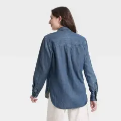 Women's Relaxed Fit Denim Button-Down Shirt - Universal Thread&trade;