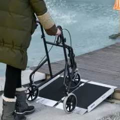 HOMCOM Aluminum Skidproof Portable Wheelchair Ramp for Home, Steps, Doorways, Carpeted Foldable Handicap Ramp, Strong Load-Bearing Threshold Ramp