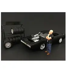 The Street Racing Crew Figure I For 1:24 Scale Models by American Diorama