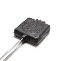 Petromax Sandwich Pie Iron, Hinged Cast Iron for Campfire Cooking, Wooden Handles