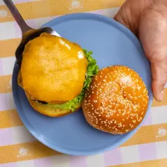 Tillamook Farmstyle Medium Cheddar Cheese Slices - 8oz/9 slices