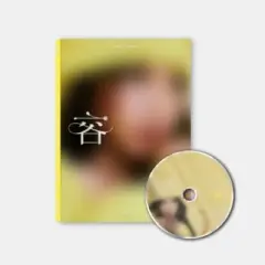 Solar - Face (Face Version) (incl. 128pg Photobook, Message Card, Sticker, 2 Photocards + Poster) (CD)