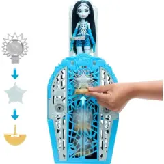 Monster High Skulltimate Secrets Hauntlywood Mysteries Doll, Frankie Stein with 19+ Surprises