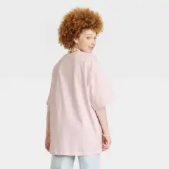 Women's Hot Stuff Oversized Short Sleeve Graphic T-Shirt - Pink