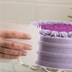 Hutzler 4-in-1 Cake Edger - Comb, Ridge, Wave and Corner Frosting Decorating Tool