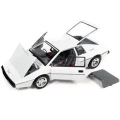 Lotus Esprit S1 Submarine Car White James Bond 007 "The Spy Who Loved Me" (1977) Movie 1/18 Diecast Model Car by Auto World