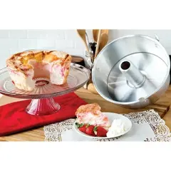 Fox Run Angel Food Cake Pan, Round with Loose Bottom