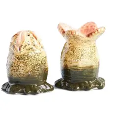 Nerd Block ALIEN Xenomorph Egg Salt and Pepper Shaker Set