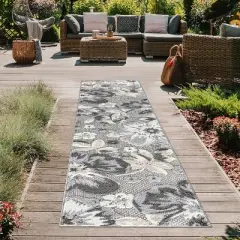 World Rug Gallery Bergamo Contemporary Floral Indoor/Outdoor Area Rug