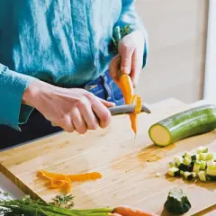 BergHOFF Balance Stainless Steel Straight Peeler 6.75", Recycled Material