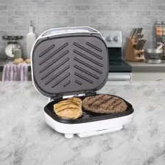 Brentwood Electric Contact Grill 2 Slice Capacity in White