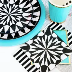 Jollity & Co. - Kaleidoscope Dinner Plates - Pack of 8 Paper Plates