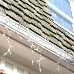 Northlight All in One Outdoor Gutter Shingle Clips for Christmas Lights - Pack of 100