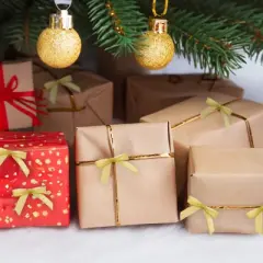 Bright Creations 100-Pack Twist Tie Bows, Metallic Gold Pre-Tied Satin Ribbon for Gift Wrap Bags Boxes, Party Favors, Baked Goods, Crafts, 2.5x3 in