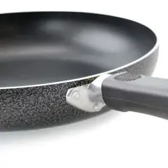 Better Chef 8 Inch Aluminum Fry Pan in Black