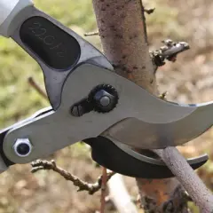 FELCO 220, 32 in. Cam Assisted Bypass Lopper for Cut Force Reduction, Light Weight