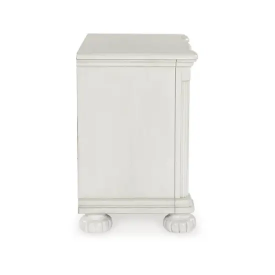 Signature Design by Ashley Montelaine Traditional 3-Drawer Nightstand with Hidden Tray, Antique White image {4}
