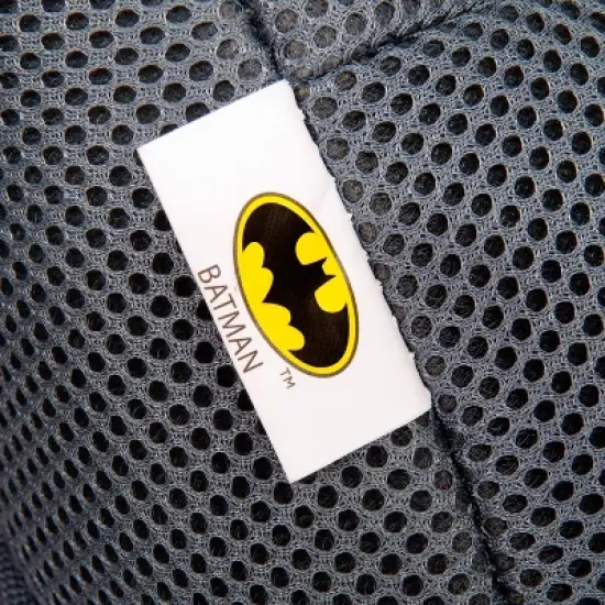 Batman 2-in-1 Harness Booster Car Seat image {7}