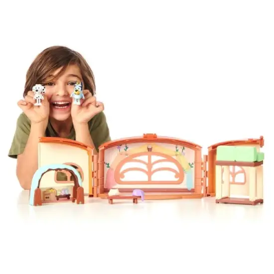 Bluey School Friends Calypso's School Playset image {11}
