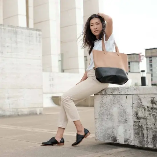 Nisolo Sustainable Women's Lori Tote image {2}