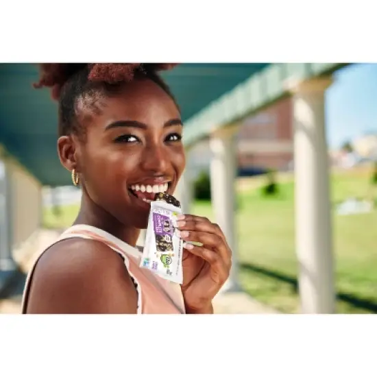 Lenny & Larry's The Complete Cookie-fied Bar  - Cookies & Creme image {2}