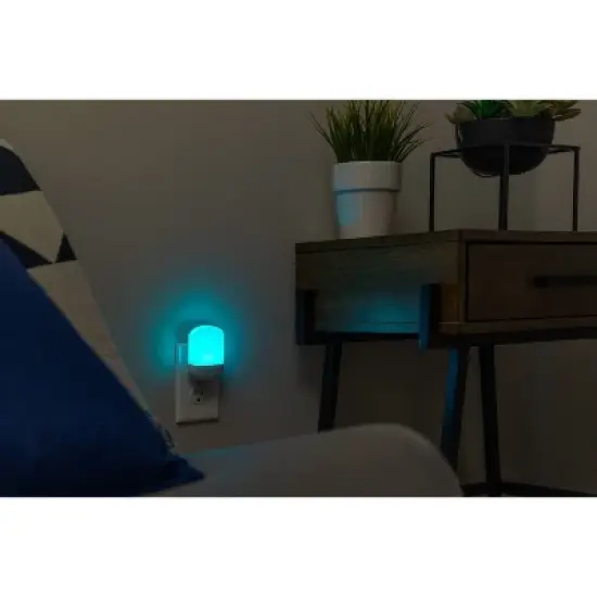 Energizer Color Changing LED Light Sensing Night Light: Plug-In Nightlight for Kids', Electric Wall Plug, 0.5W LED image {5}