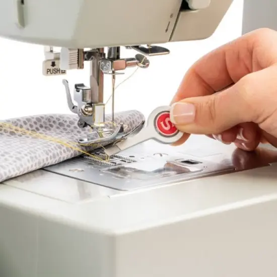 Singer 4" Embroidery Scissors and Tweezer Bundle image {17}