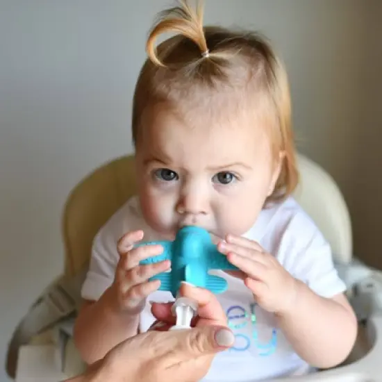The Clever Baby Jet Medicine Dispenser and Teether - 2pc image {6}