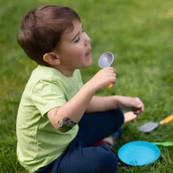 Melissa & Doug Let's Explore Outdoor Cooking Play Set - 27pc image {4}