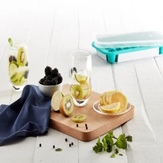 Lekue Industrial Silicone Ice Cube Tray image {3}