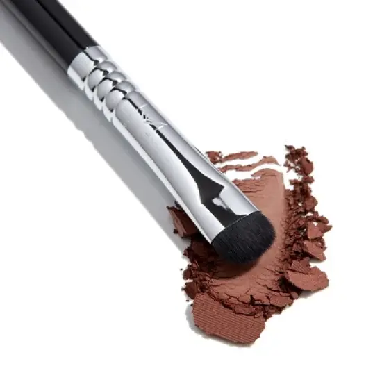 Sigma Beauty E20 Short Shader Brush image {3}