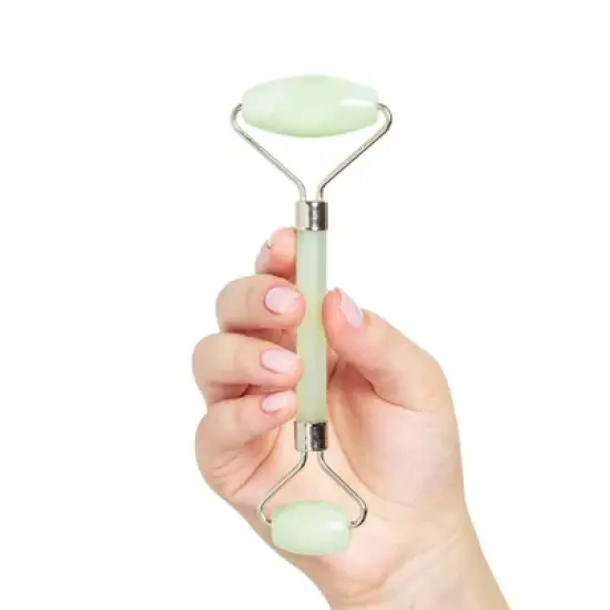 Plum Beauty Jade Face Roller Beauty Tool - 1ct image {2}