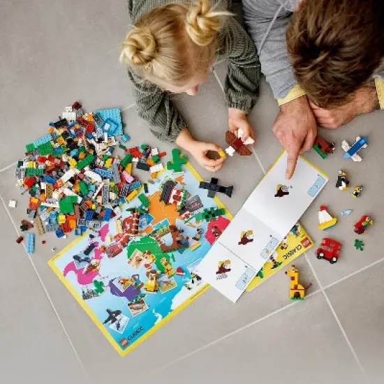 LEGO Classic Around the World 11015 Building Kit image {4}