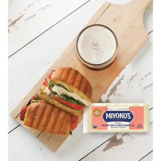 Miyoko's Creamery Organic Cashew Milk Mozzarella Cheese - 8oz image {5}