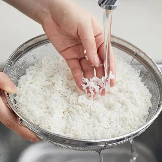 Fine Mesh Strainer for Kitchen, Stainless Steel Colander Bowl for Pasta, Rice, Fruit, image {3}