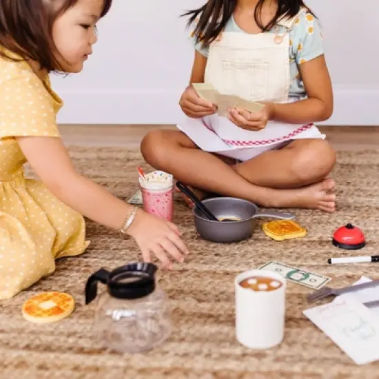 Melissa & Doug Star Diner Restaurant Play Set image {4}