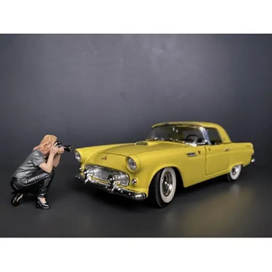 "Weekend Car Show" Figurine III for 1/18 Scale Models by American Diorama image {1}