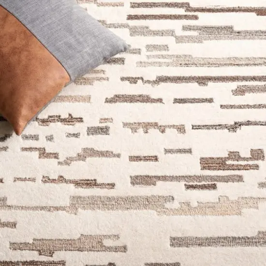 Ebony EBN501 Hand Tufted Area Rug - Safavieh image {4}