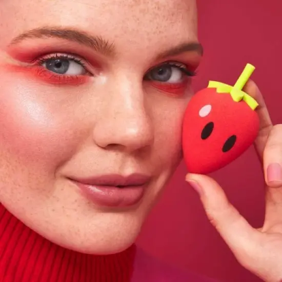 e.l.f. x Loserfruit Berry Hot Drop Makeup Set - 3ct image {9}