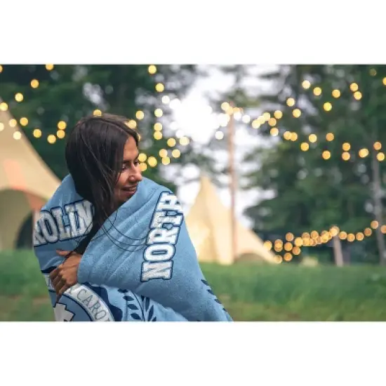 NCAA North Carolina Tar Heels Crest Ultra Soft Blanket image {1}